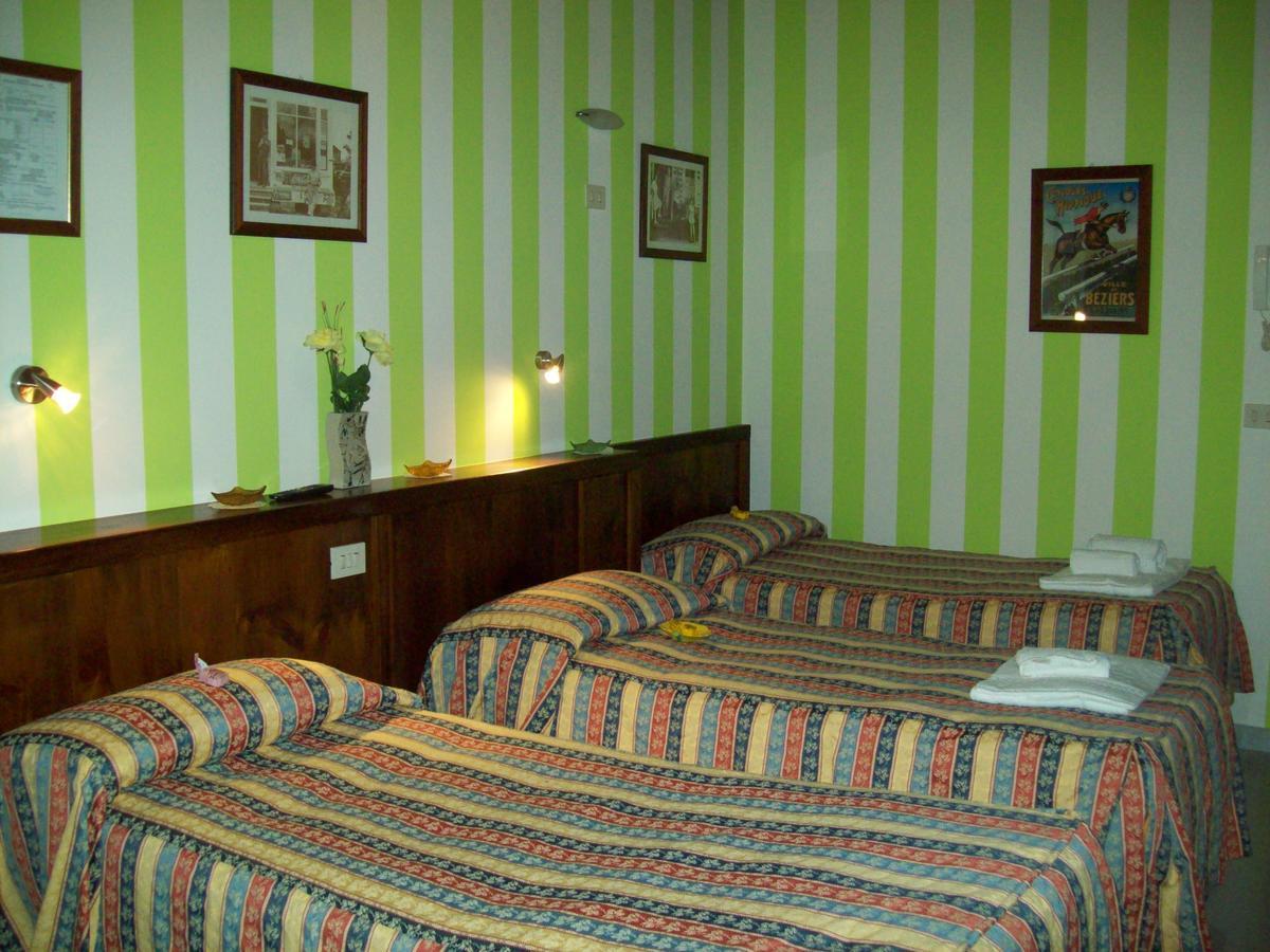 Hotel Excalibur Revello Εξωτερικό φωτογραφία