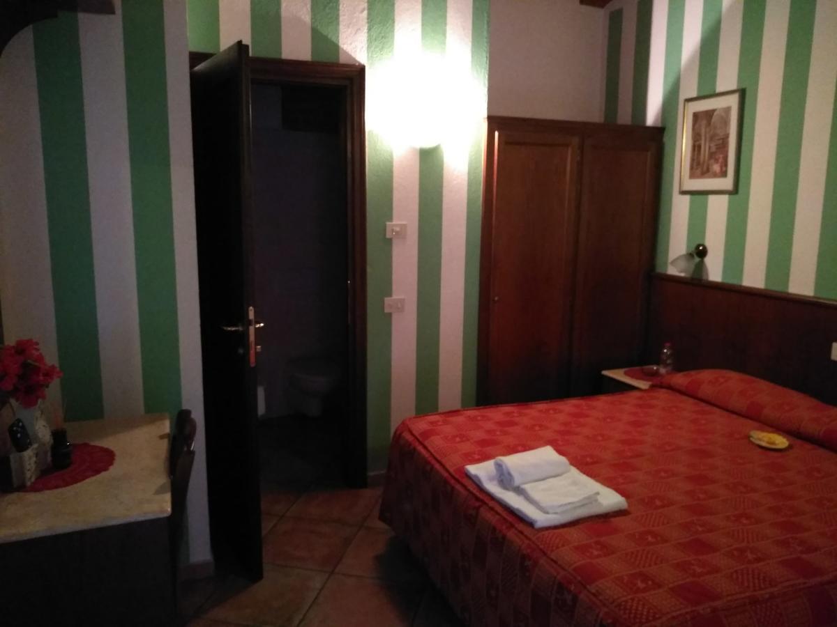 Hotel Excalibur Revello Εξωτερικό φωτογραφία