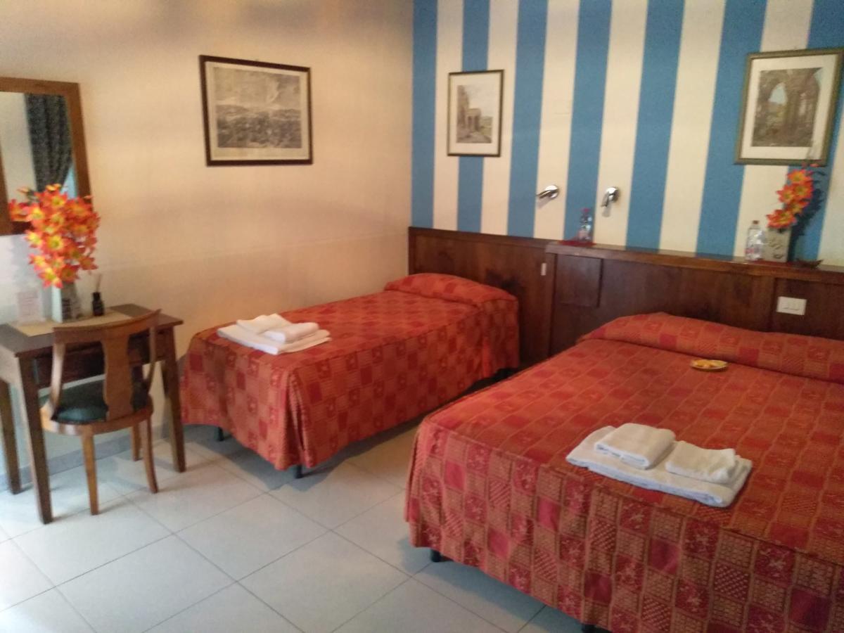 Hotel Excalibur Revello Εξωτερικό φωτογραφία